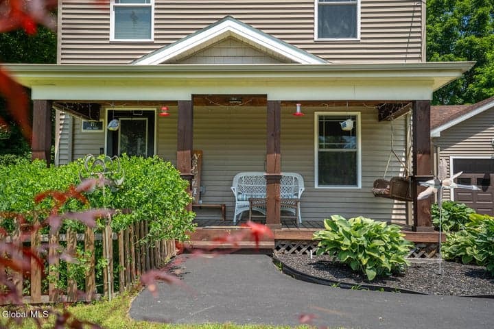 77 Spring Street, Cambridge, NY, photo 2