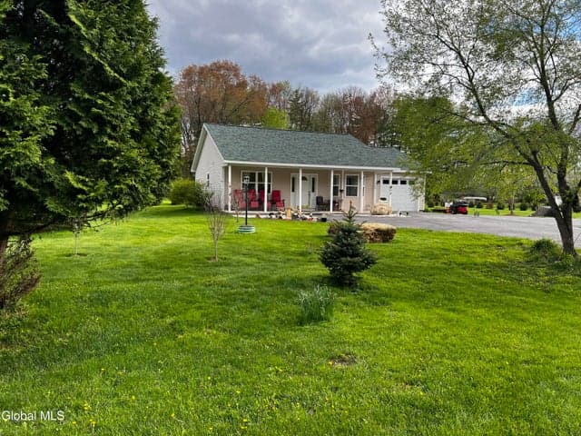 104 Cronin Road, Queensbury, NY, photo 3