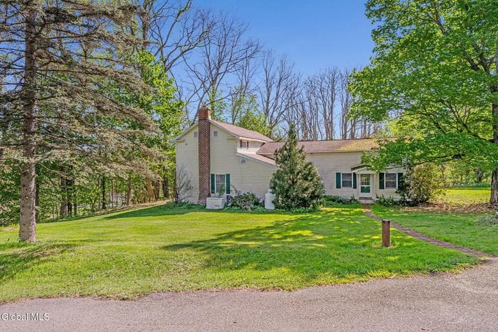533 New Baltimore Road, New Baltimore, NY, photo 3