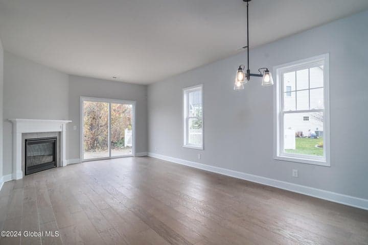 15 Priddle Lane, Latham, NY, photo 4