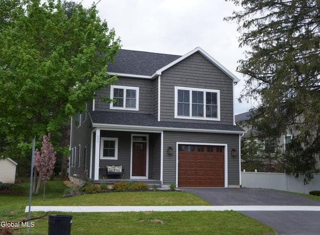 295 Jefferson Street, Saratoga Springs, Inside, NY, photo 2