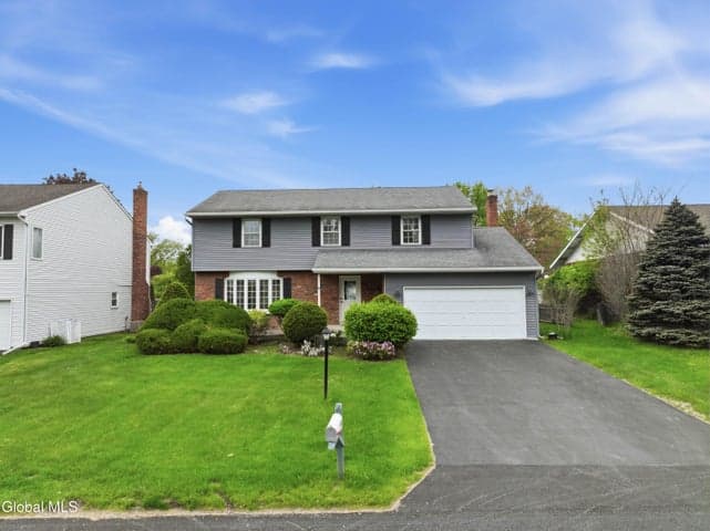 60 Aspen Circle, Albany, NY, photo 3