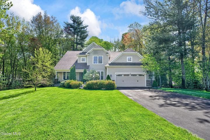 12 Carrington Court, Clifton Park, NY, photo 1