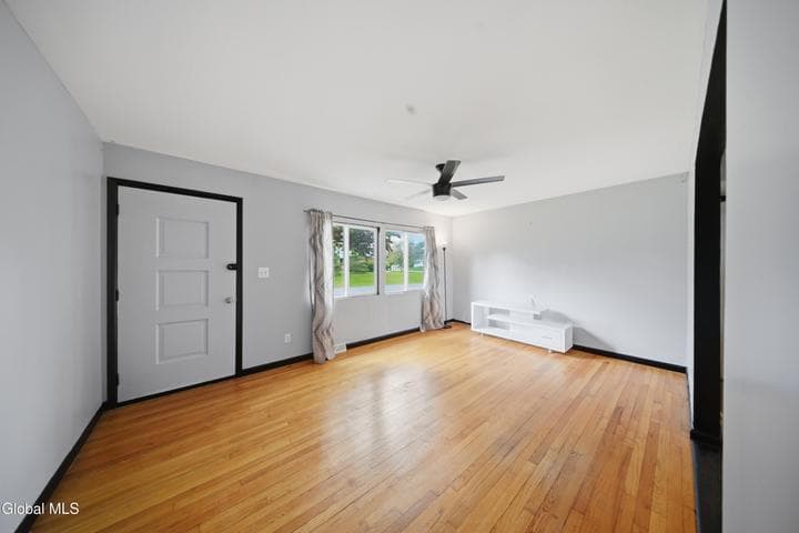4 Earl Lynn Court, Cohoes, NY, photo 5