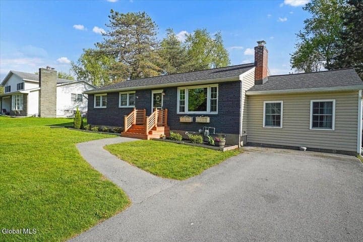 4 Wilson Drive, Glenville, NY, photo 2