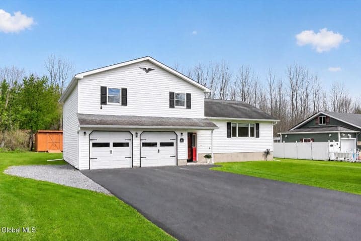 11 Dania Drive, Hagaman, NY, photo 5