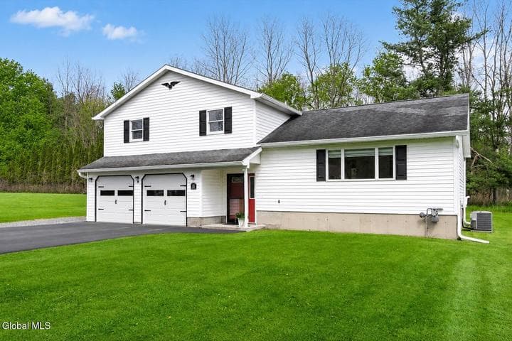 11 Dania Drive, Hagaman, NY, photo 4