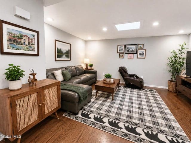 8B Lacosta Drive, Clifton Park, NY, photo 4
