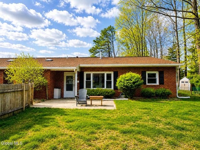 8B Lacosta Drive, Clifton Park, NY, photo 2