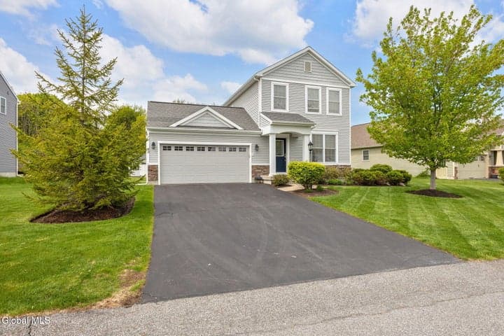 49 Buckingham Lane, Cohoes, NY, photo 1