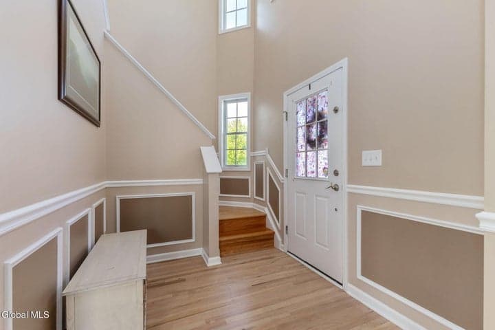 17 Hilltop Drive, Cohoes, NY, photo 2