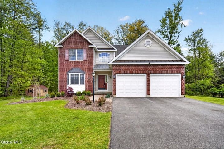 56 Jean Place, Guilderland, NY, photo 1