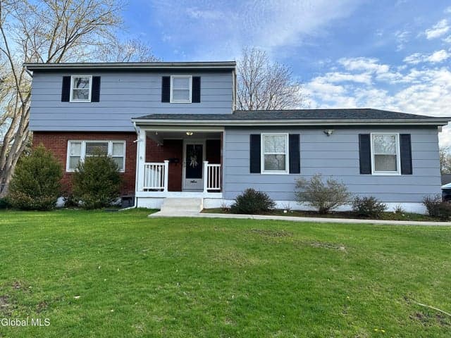31 Point View Drive, East Greenbush, NY, photo 1