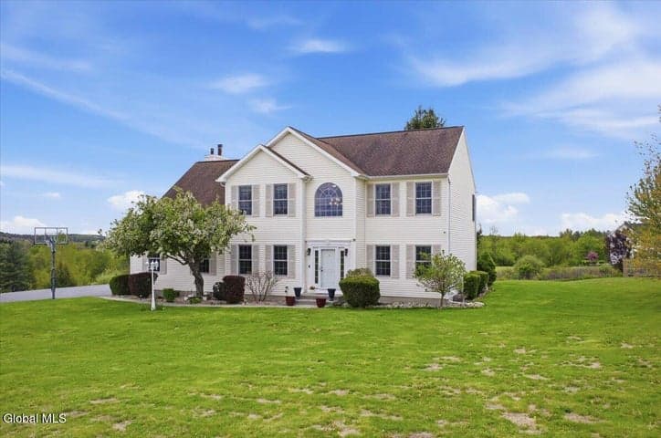 5 Edinburgh Drive, Schodack, NY, photo 1