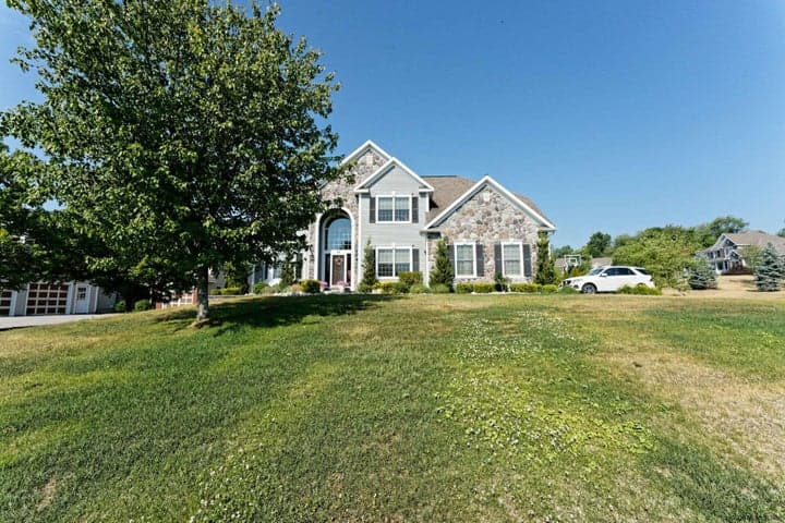 26 Addison Way, Clifton Park, NY, photo 3