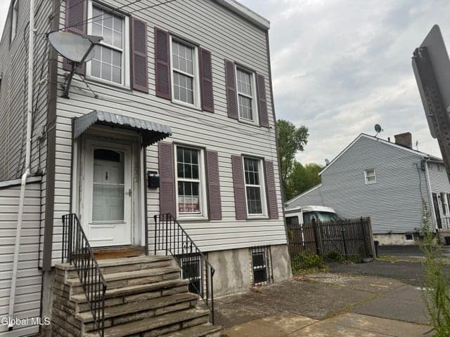 221 Livingston Avenue, Albany, NY, photo 1