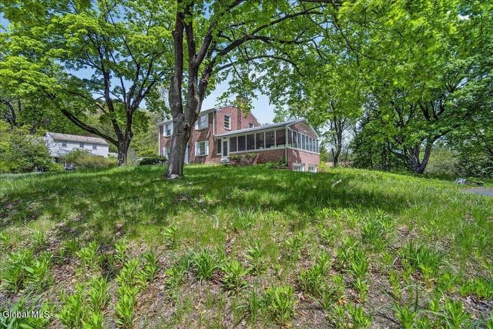 6 Cherrywood Terrace, Latham, NY, photo 4