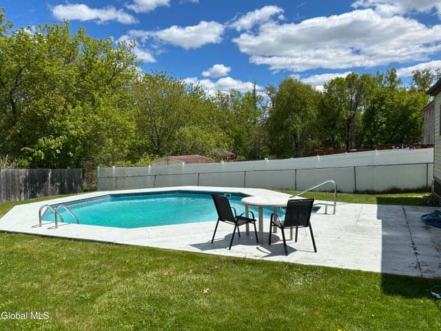 31 Saint George Place, Colonie, NY, photo 3
