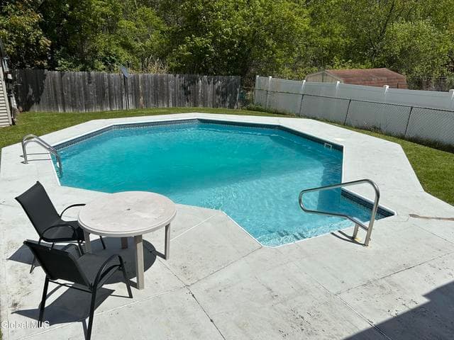 31 Saint George Place, Colonie, NY, photo 4