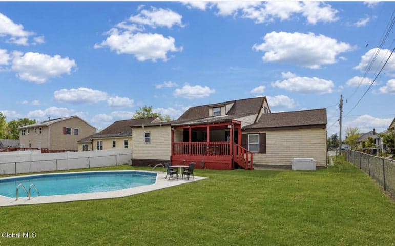 31 Saint George Place, Colonie, NY, photo 2