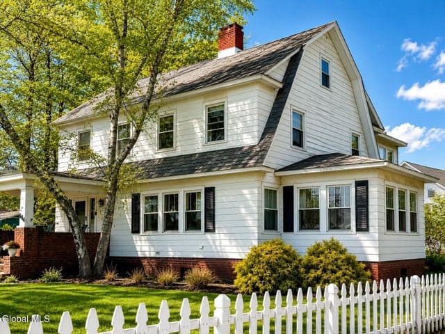 634 Glen Street, Queensbury, NY, photo 1