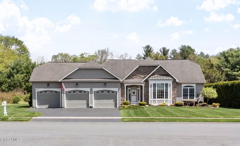 1032 Di Bella Drive, Guilderland, NY, photo 1