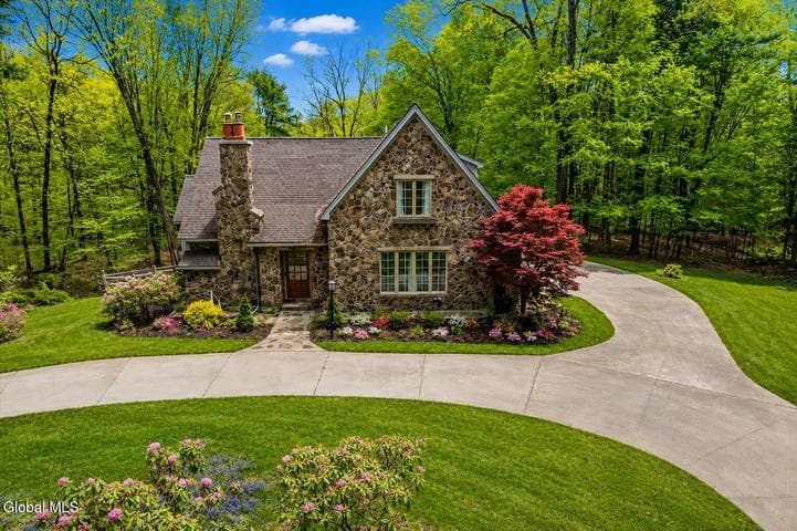 100 Southard Road, Saratoga, NY