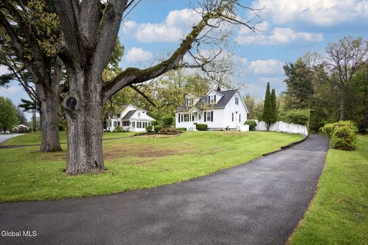 65 Pashley Road, Glenville, NY, photo 2