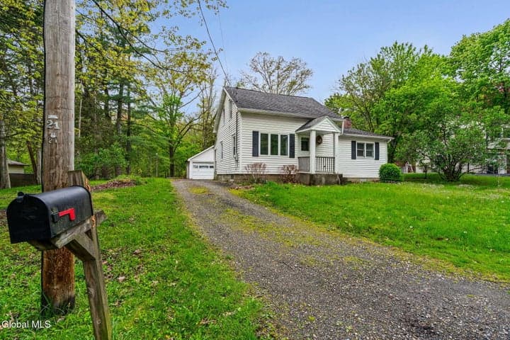 633 Fillmore Avenue, Niskayuna, NY, photo 2