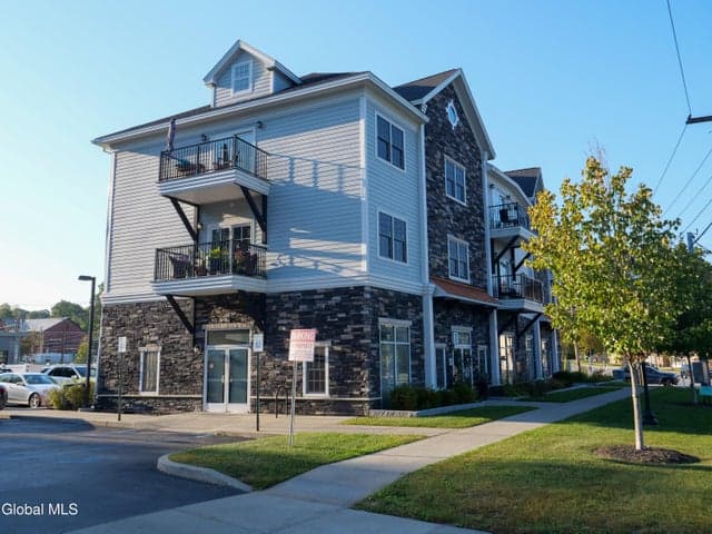 97 East Avenue #APT 201, Saratoga Springs, NY, photo 1
