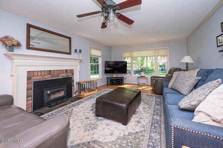 573 Jefferson Court, Guilderland, NY, photo 4