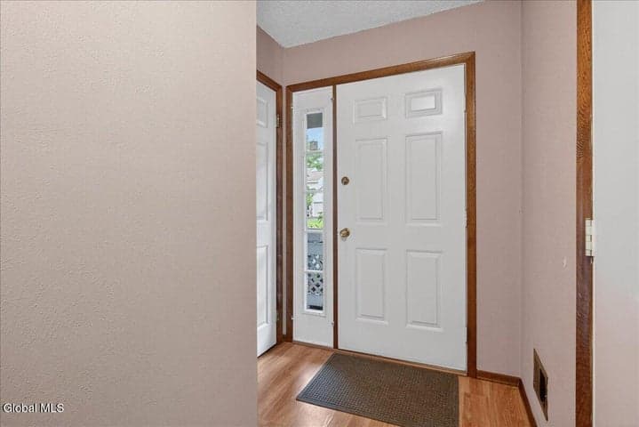 112 Stoney Creek Drive, Clifton Park, NY, photo 3
