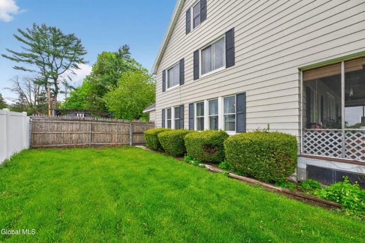120 Prospect Street, Amsterdam, NY, photo 3