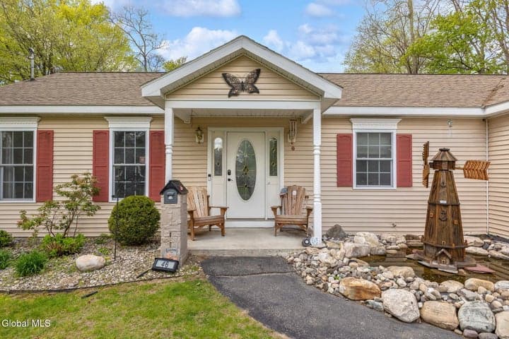 46 Esther Street, Rotterdam, NY, photo 5