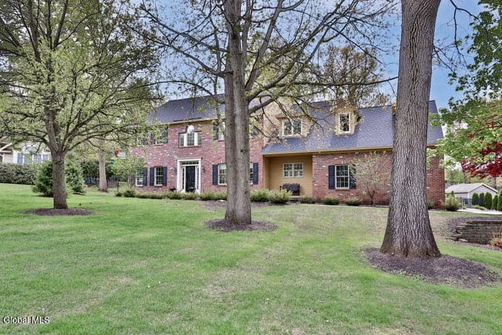 7 Deep Woods Drive, Latham, NY, photo 1