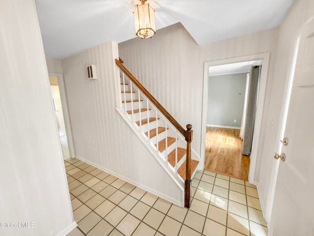 33 Fairway Avenue, Delmar, NY, photo 4
