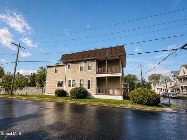 74 James Street, Amsterdam, NY, photo 2