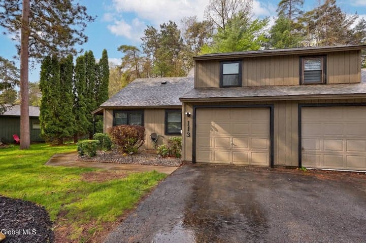113 Arrow Wood Place, Malta, NY, photo 1