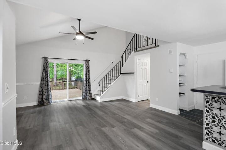 113 Arrow Wood Place, Malta, NY, photo 4