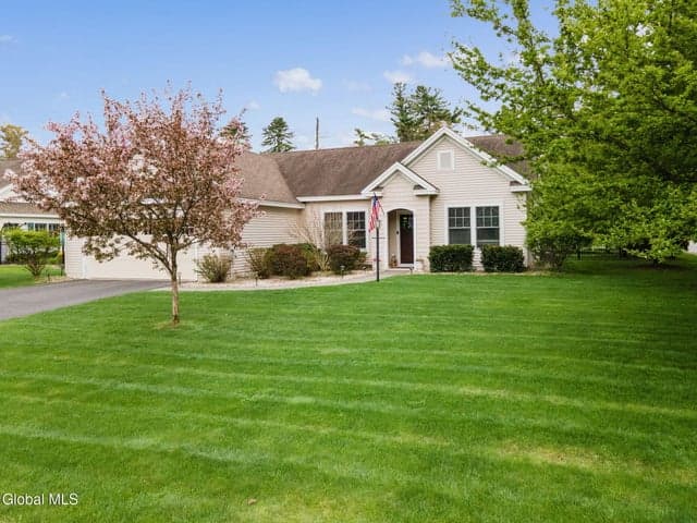 2 Knox Lane, Glens Falls, NY, photo 1