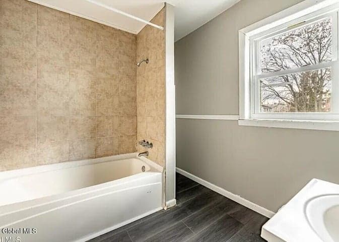 22 Cottage Street, Troy, NY, photo 5