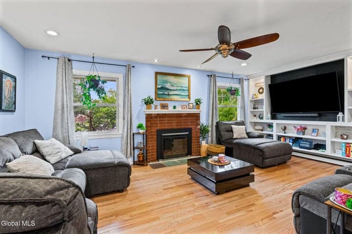 19 Sylvan Lane, North Greenbush, NY, photo 5