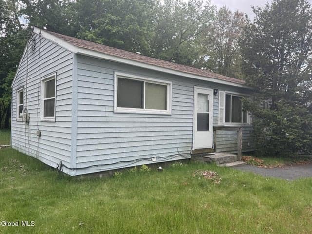 9 Mary Hadge Drive, Colonie, NY, photo 2