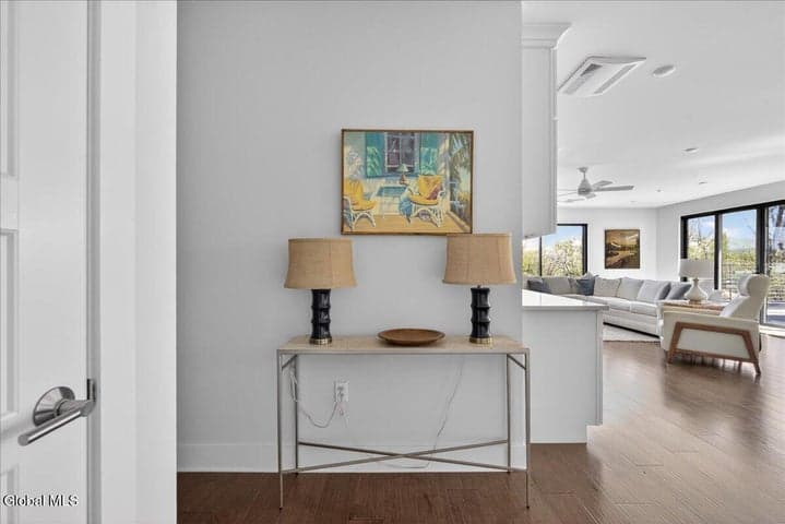116 West Avenue #UNIT 401, Saratoga Springs, NY, photo 5
