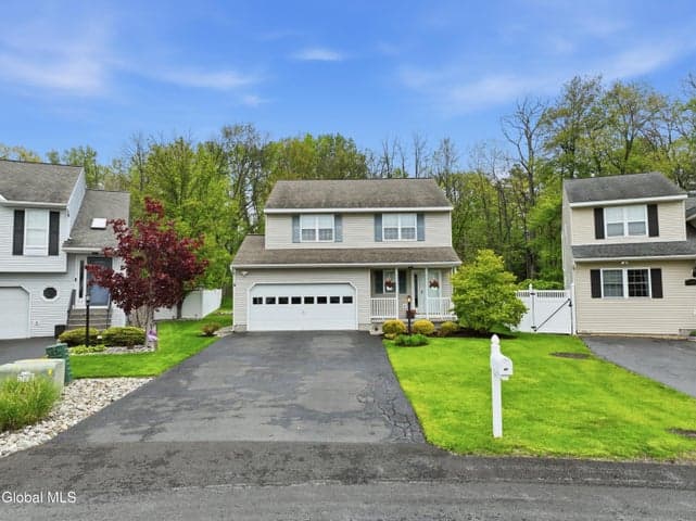 41 Wicken Square, Colonie, NY, photo 2