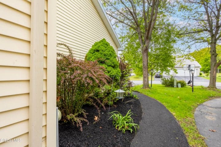 22 Brook Street, East Greenbush, NY, photo 4