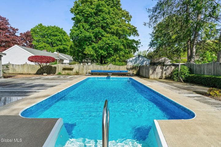 8 Lancaster Drive, Glenville, NY, photo 3