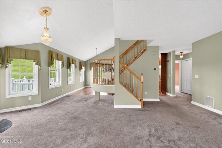 11 Beach Court, Saratoga Springs, NY, photo 3