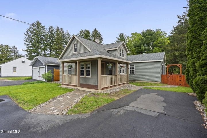 1820 Helderberg Avenue, Rotterdam, NY, photo 1