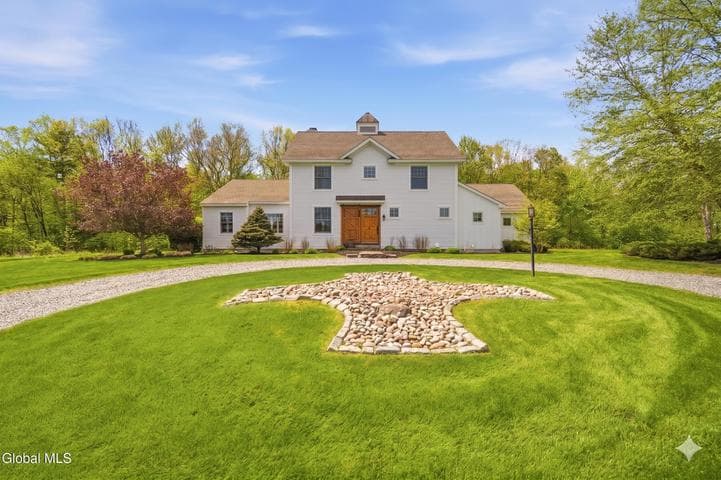 13 Saratoga Farm Road, Malta, NY, photo 2